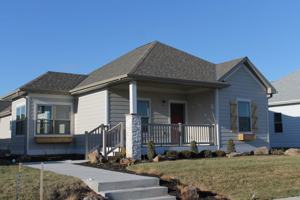 featured image of 1003 E Maple Ave