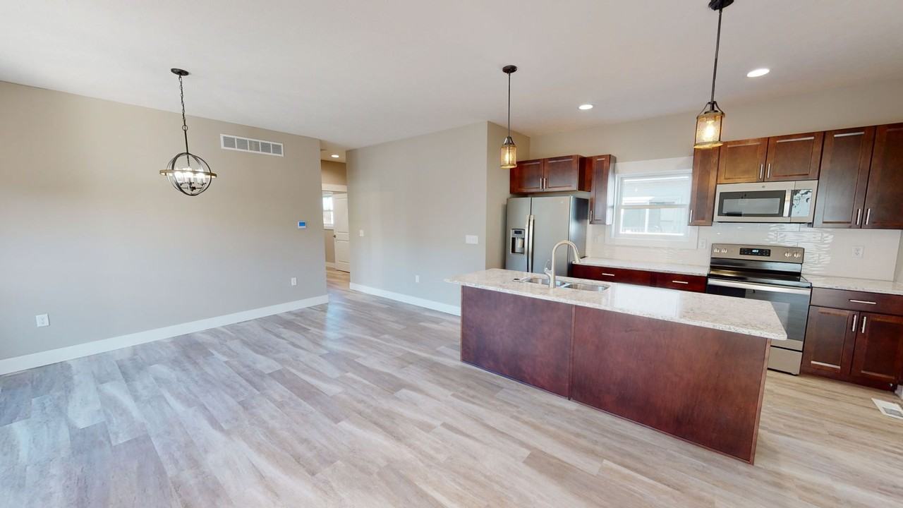 1003 E Maple Ave - Photo 4 of 11