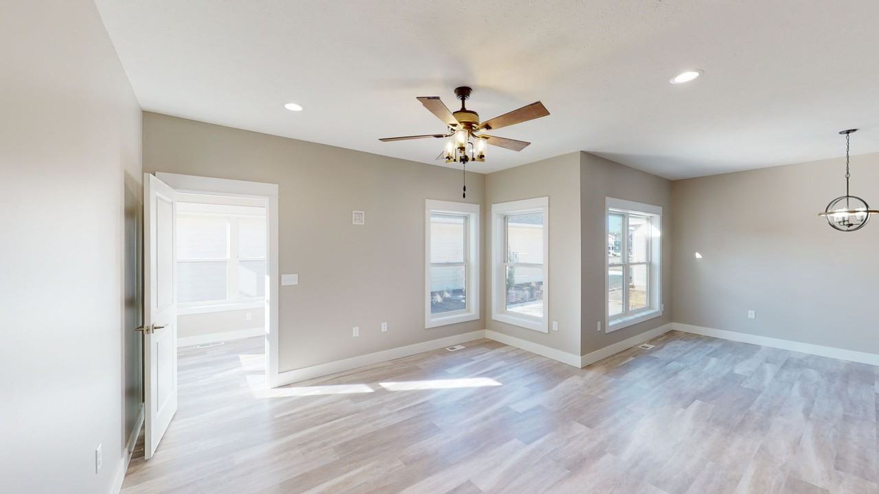 1003 E Maple Ave - Photo 5 of 11