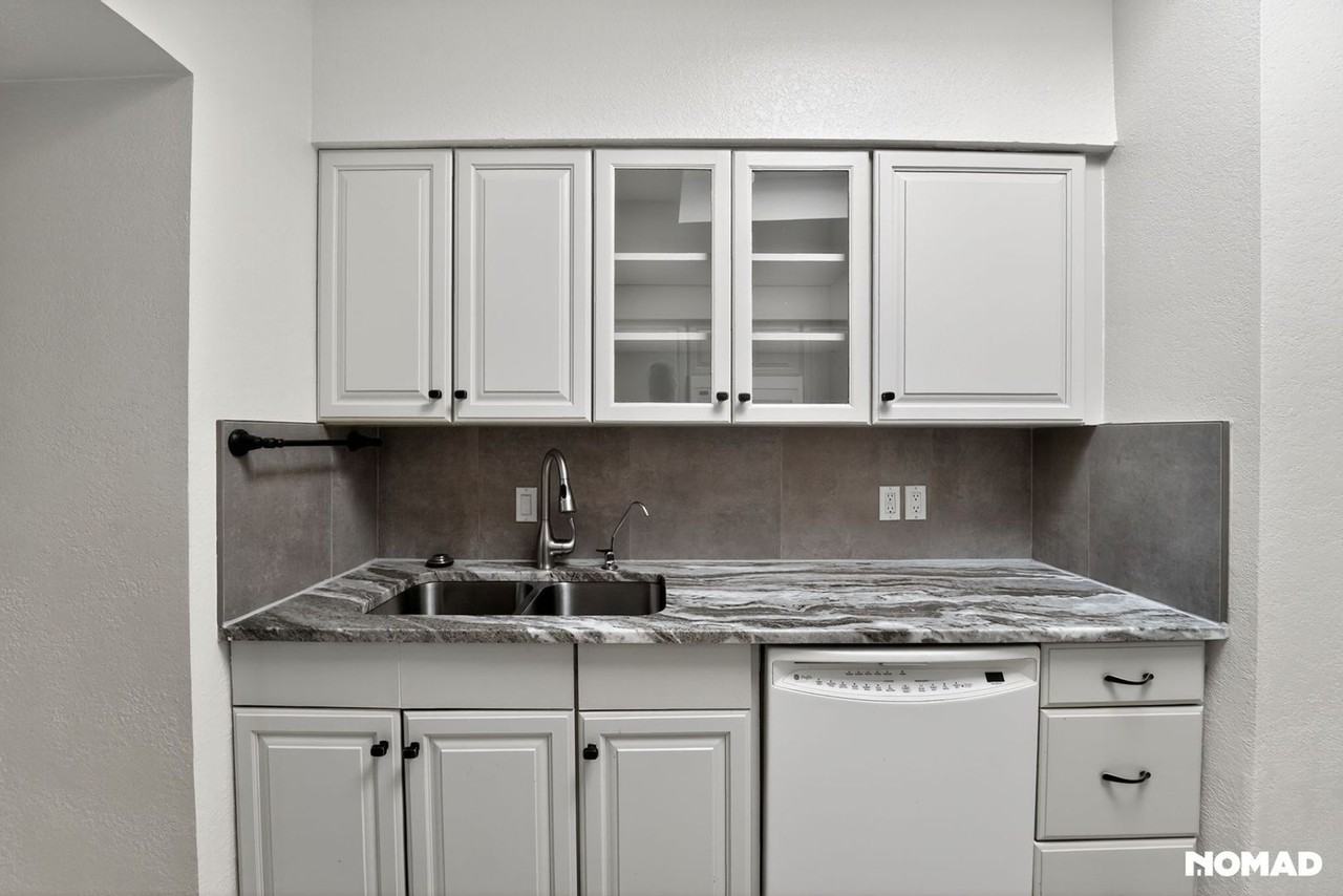 768 W Calle Del Ensalmo - Photo 2 of 35