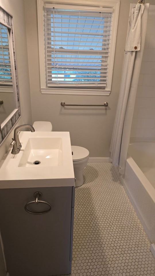 3913 Margrave Rd - Photo 6 of 33