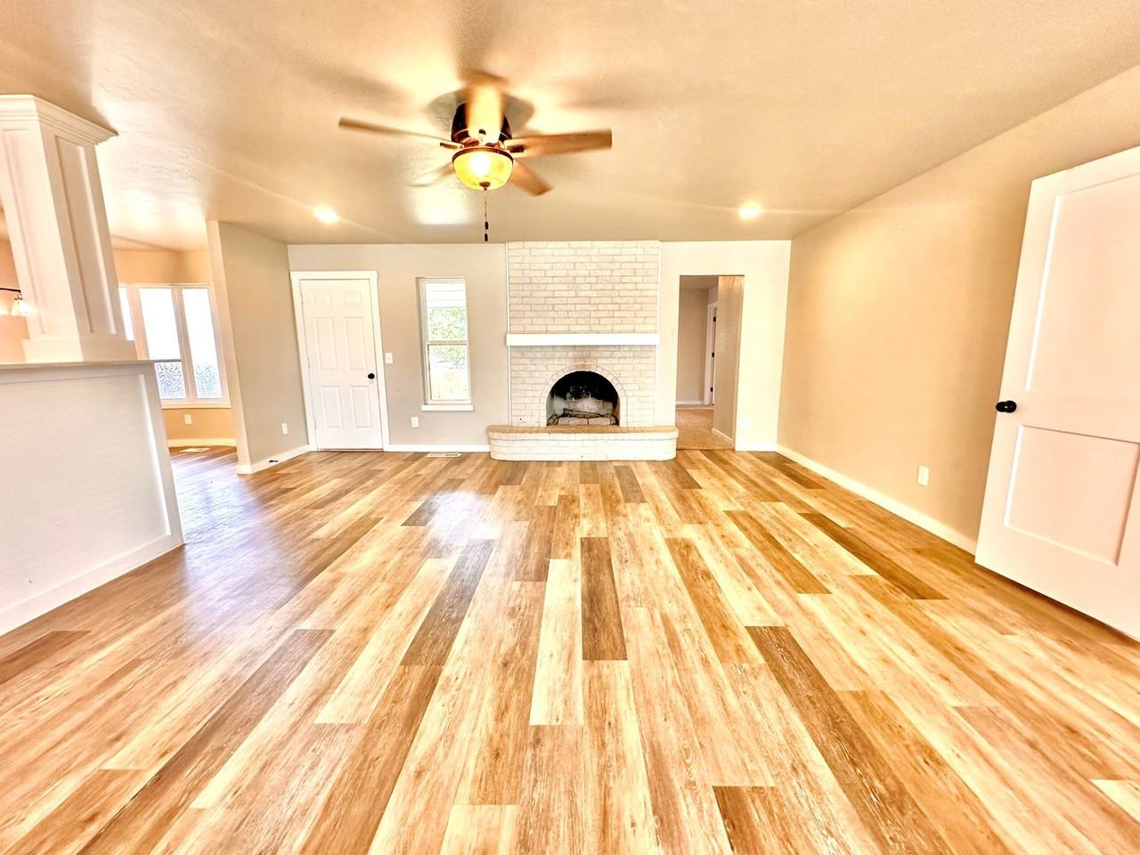 3408 Oak Grove Dr - Photo 5 of 48