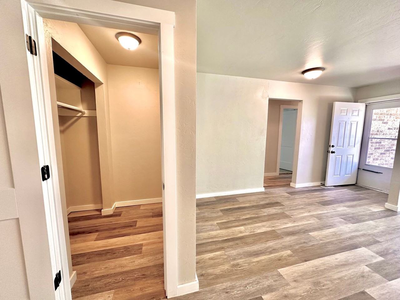 3408 Oak Grove Dr - Photo 6 of 48