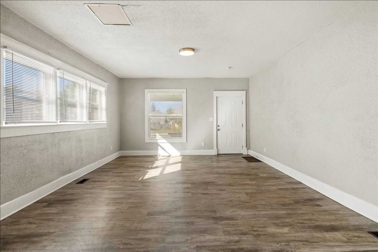 617 N Parker Ave - Photo 4 of 18