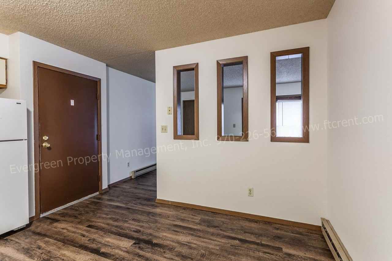 348 Terri Dr - Photo 4 of 40
