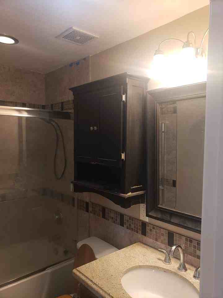 340 Colonial Cir - Photo 4 of 10