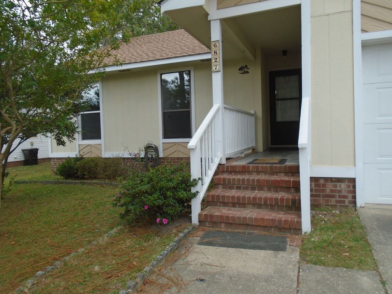 6827 Kizer Dr - Photo 2 of 16