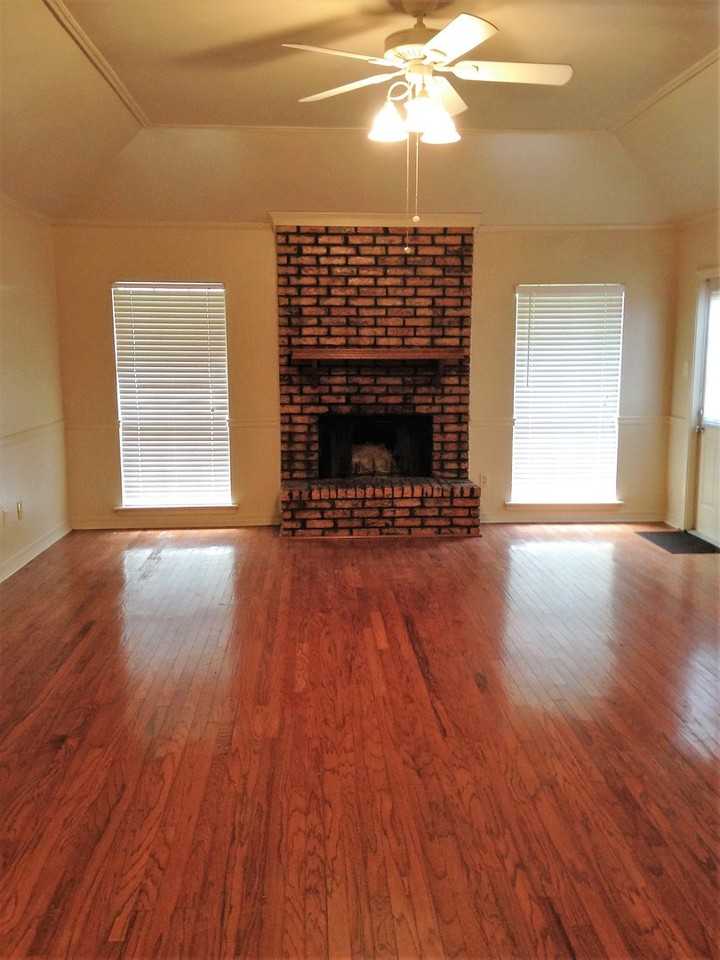 519 Southwood Dr - Photo 6 of 34