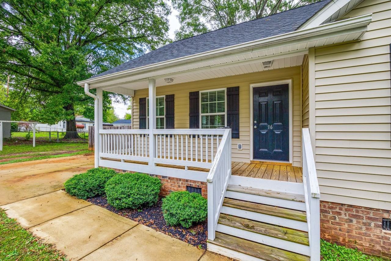 16 Willglow St - Photo 2 of 22