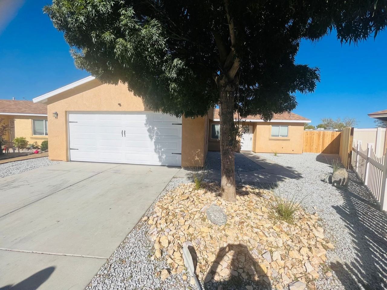 24986 Paseo Robles - Photo 2 of 16