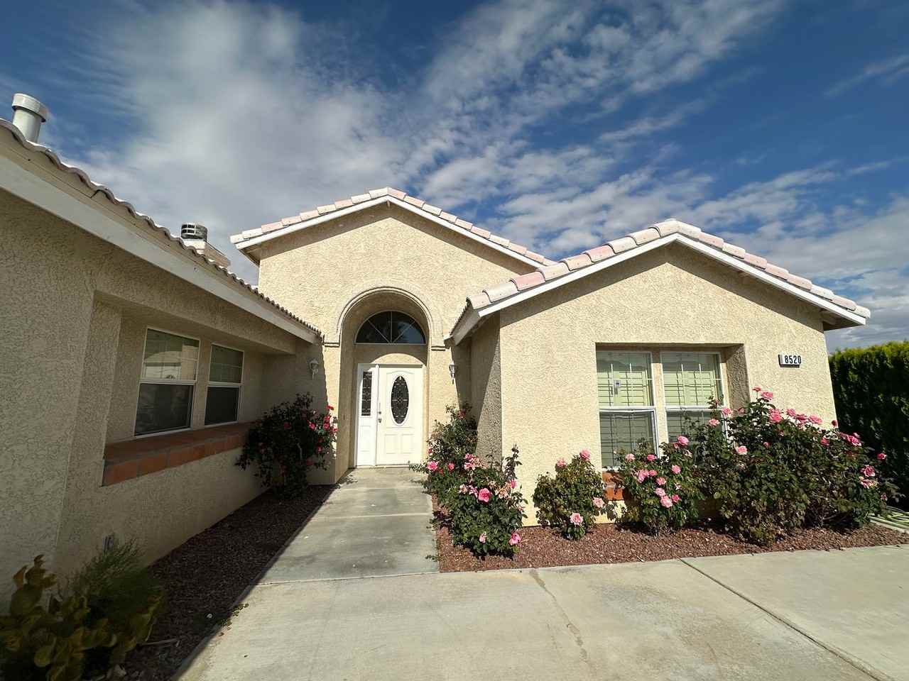 8520 Bolero Dr - Photo 3 of 42