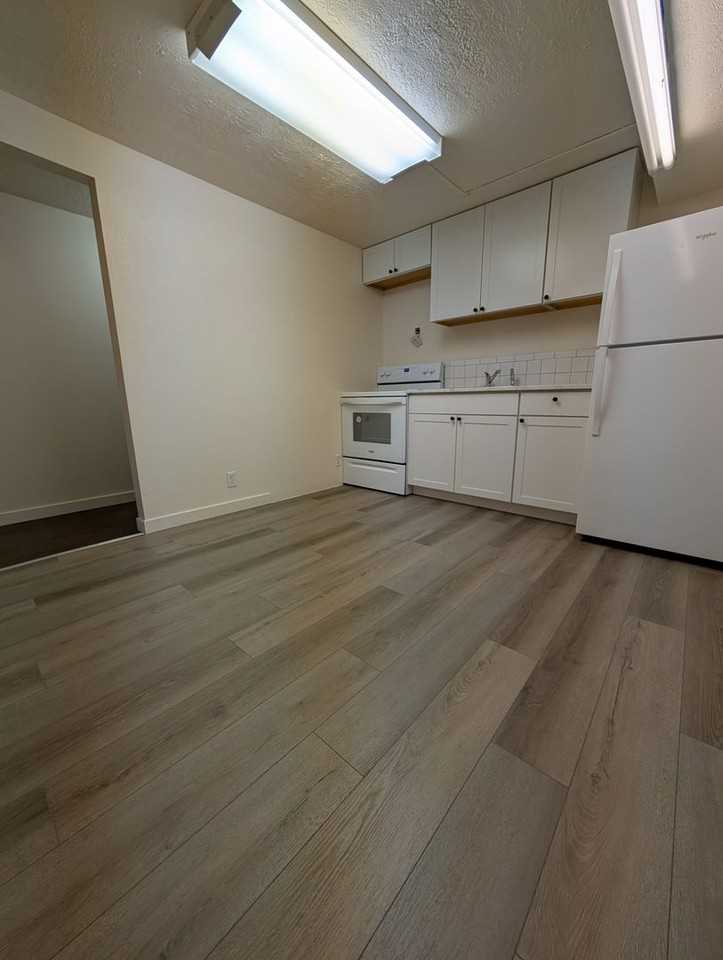 155 East Griffith Road - Photo 6 of 23