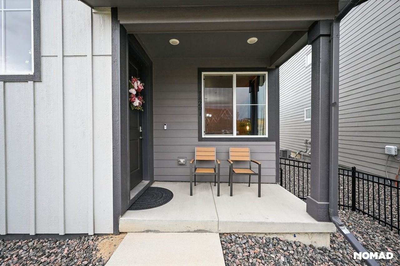 18201 French Creek Ave - Photo 2 of 31