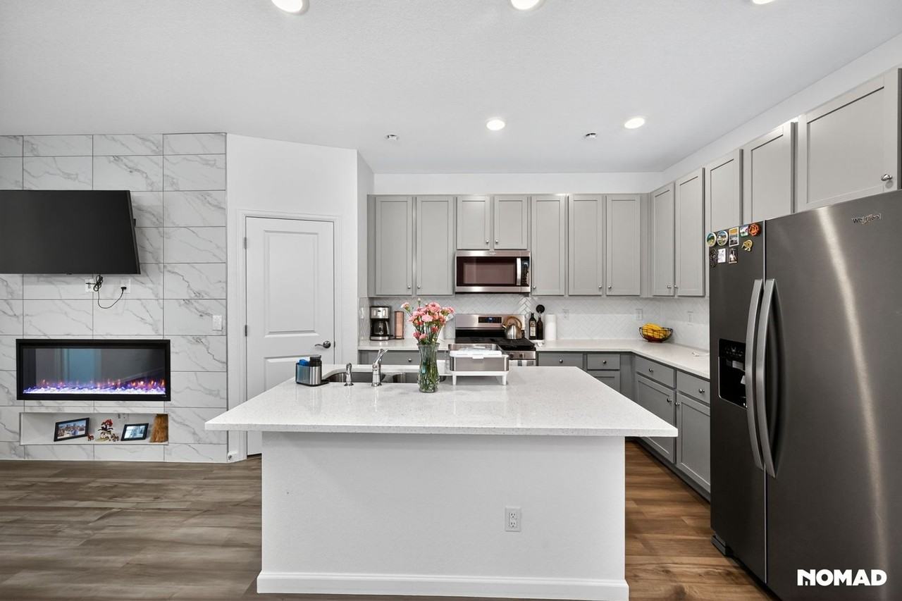 18201 French Creek Ave - Photo 5 of 31