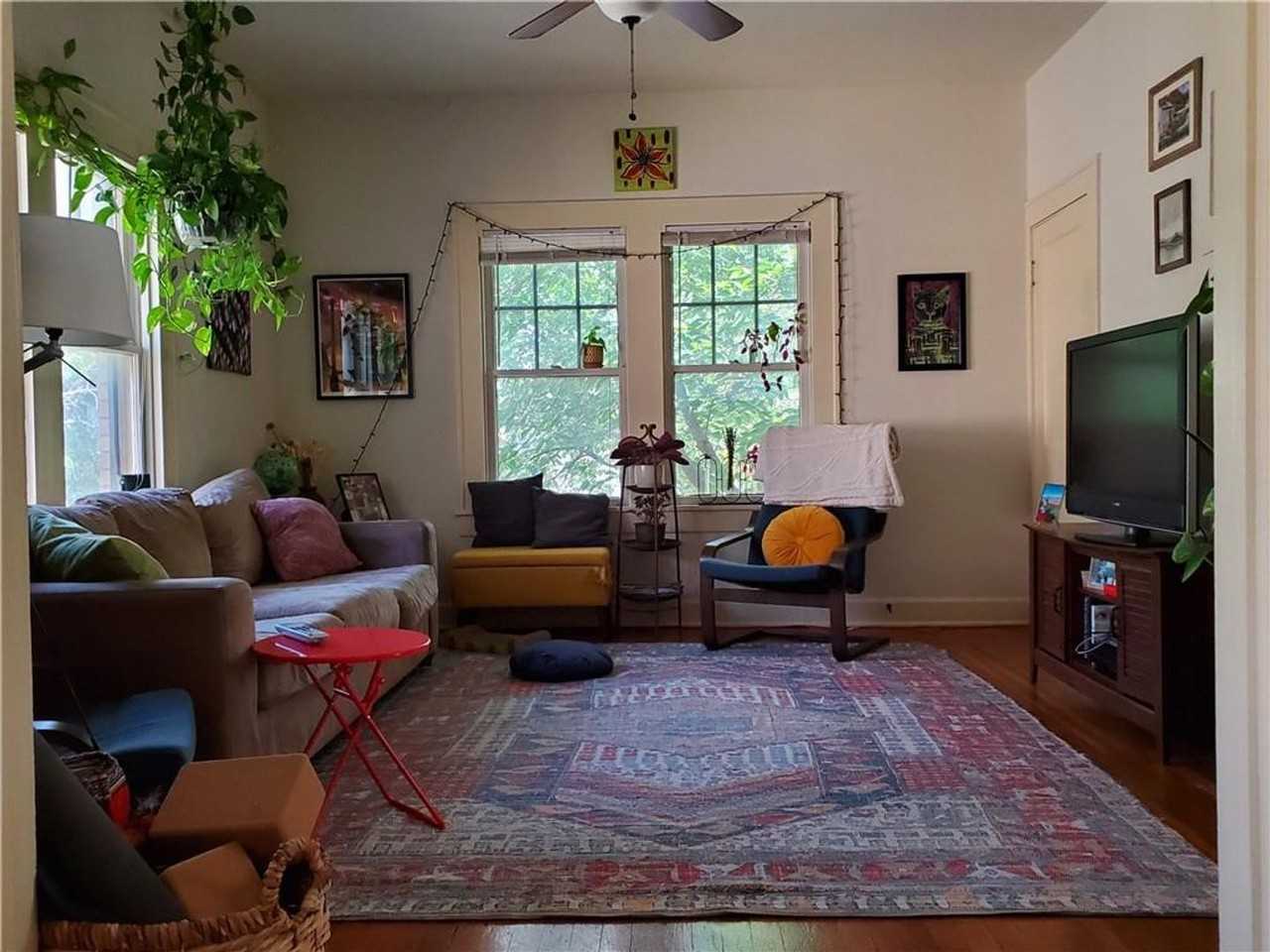 705 1/2 Graham Pl - Photo 3 of 16