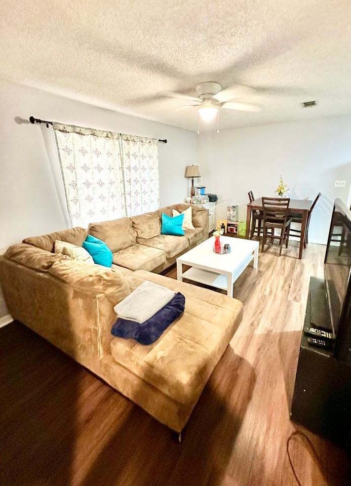 423 John King Rd - Photo 3 of 41