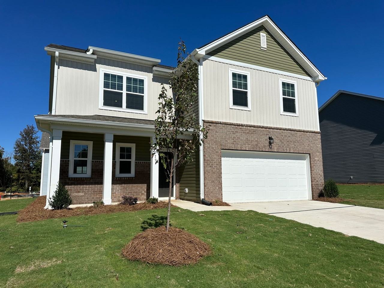 379 Shiloh Way - Photo 2 of 30