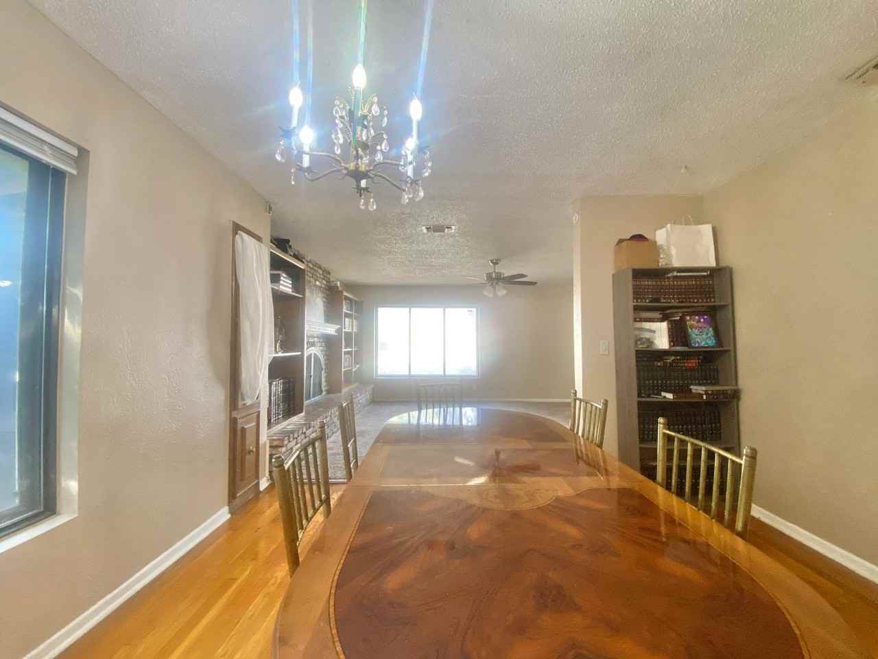 2605 22nd St - Photo 5 of 16