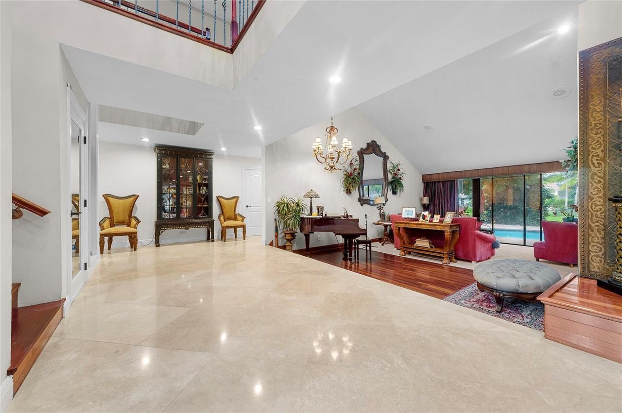 10111 Vestal Ct #NA - Photo 2 of 18