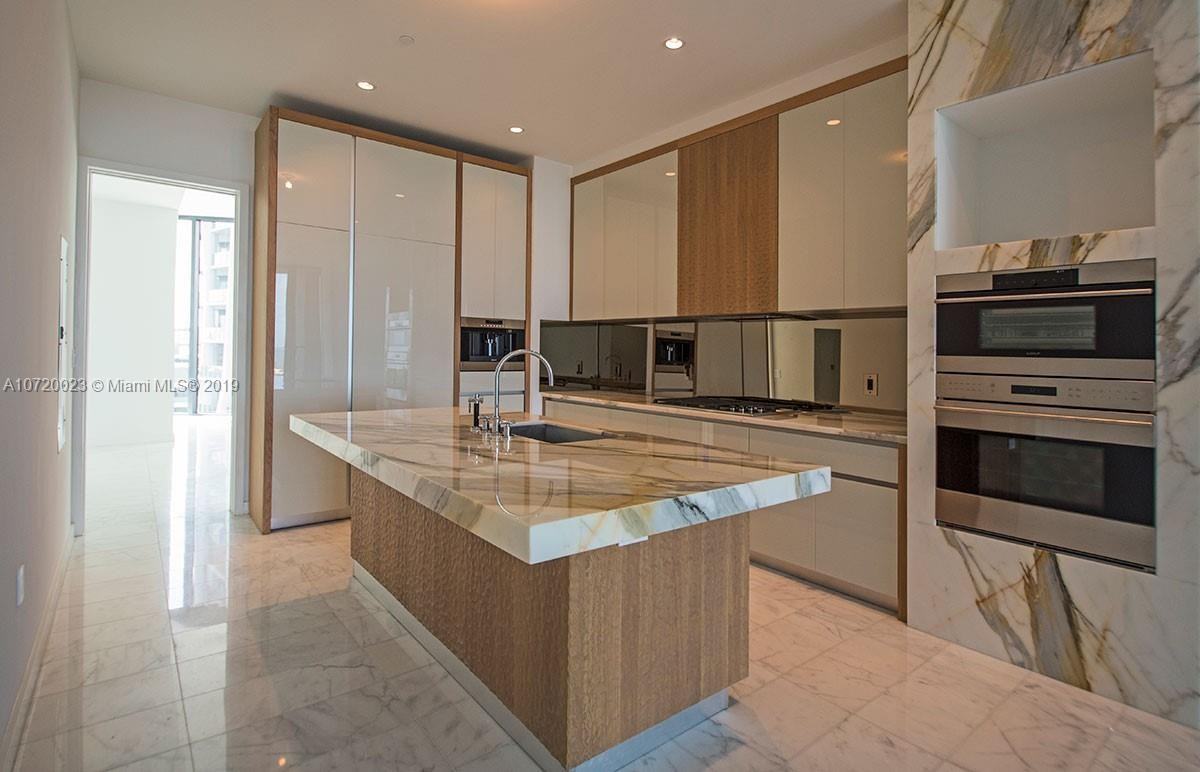 2821 South Bayshore Drive #7B - Photo 2 of 16