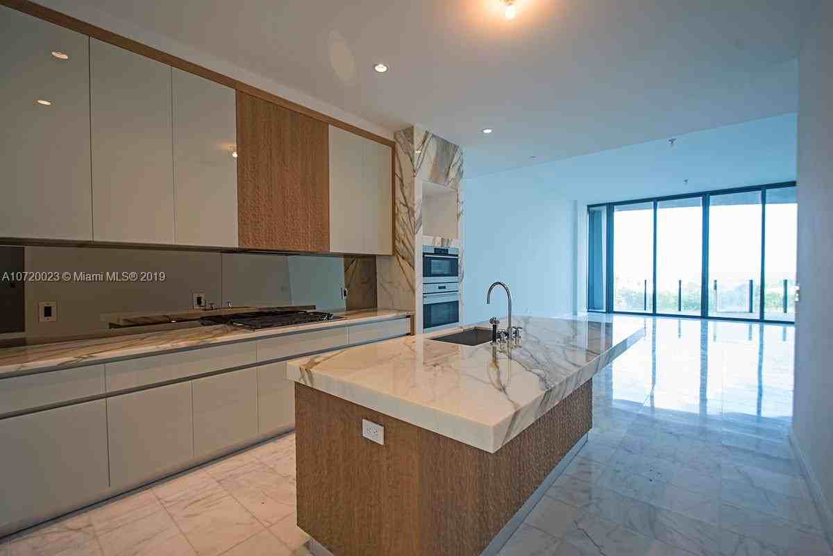 2821 South Bayshore Drive #7B - Photo 5 of 16