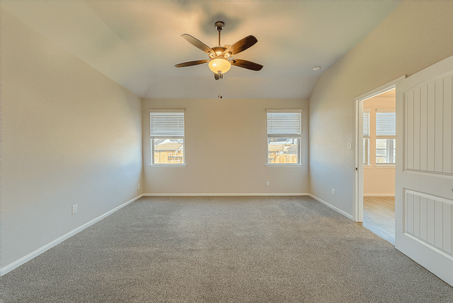 2220 Cedar Valley Dr #NA - Photo 4 of 20