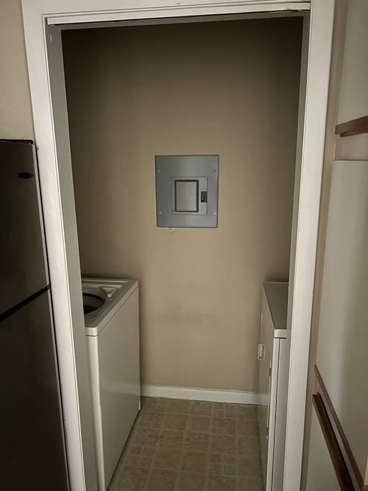 5530 Chrishire Way #D207 - Photo 5 of 7