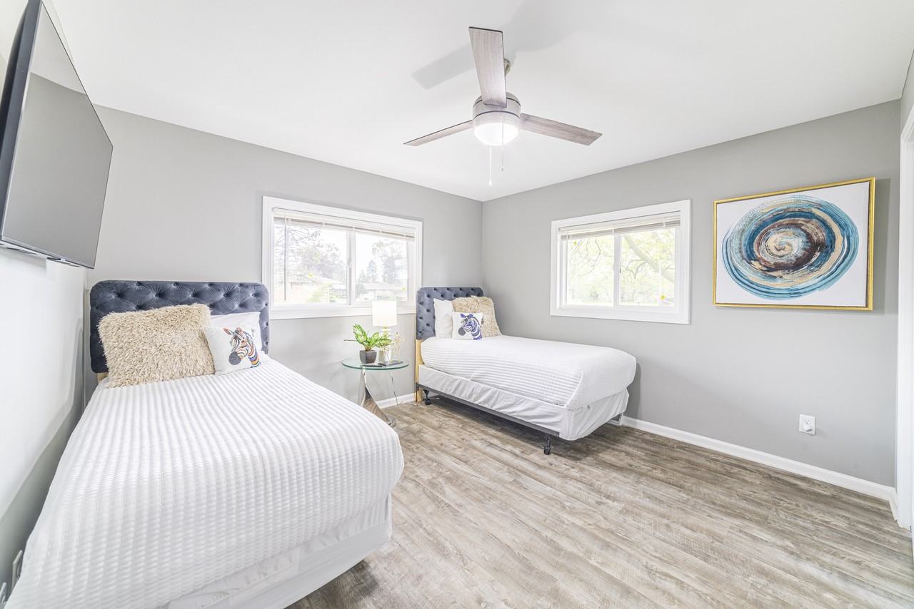 5501 Van Buren St #NA - Photo 7 of 38