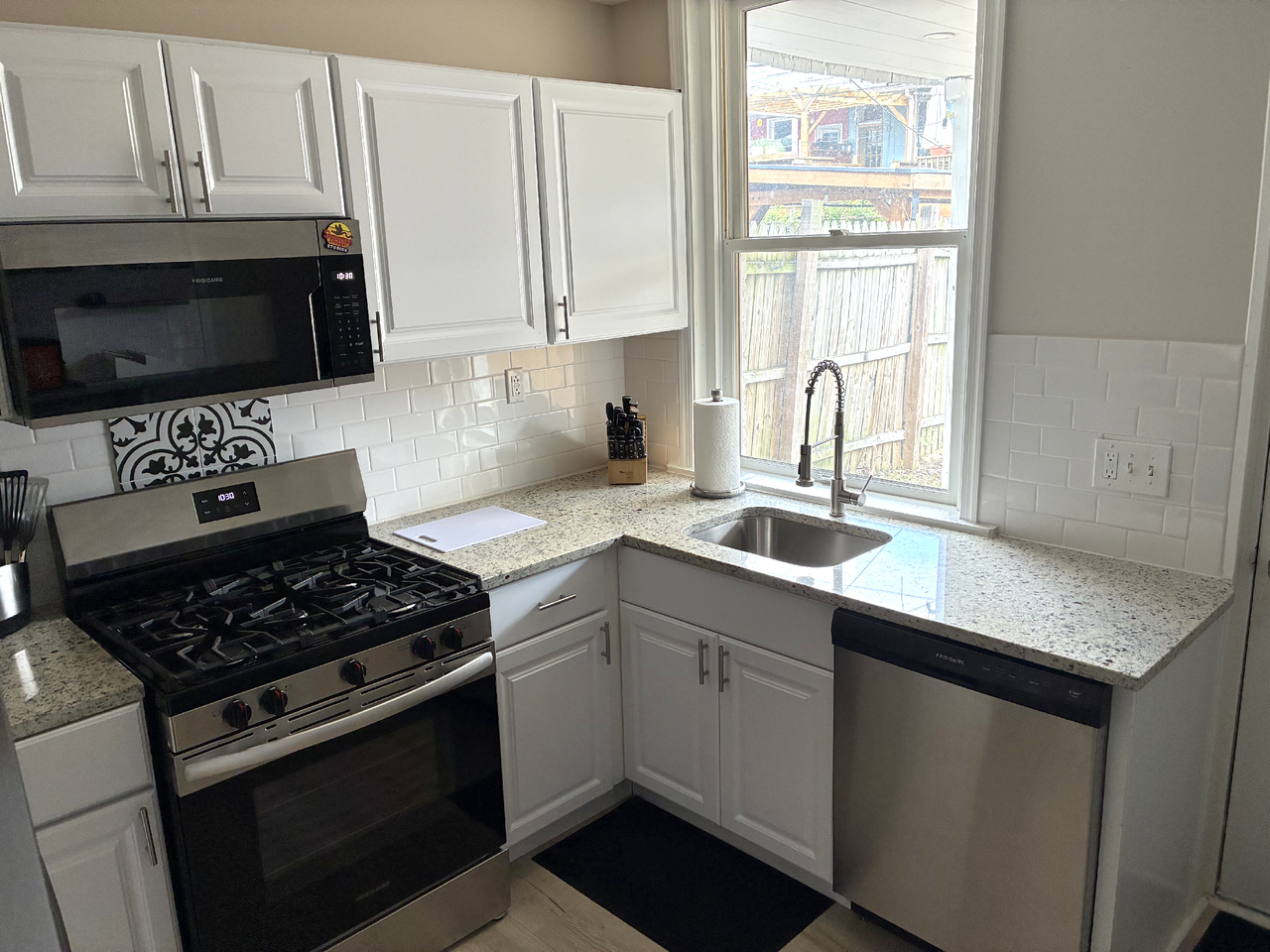 832 W 35th St #NA - Photo 6 of 19