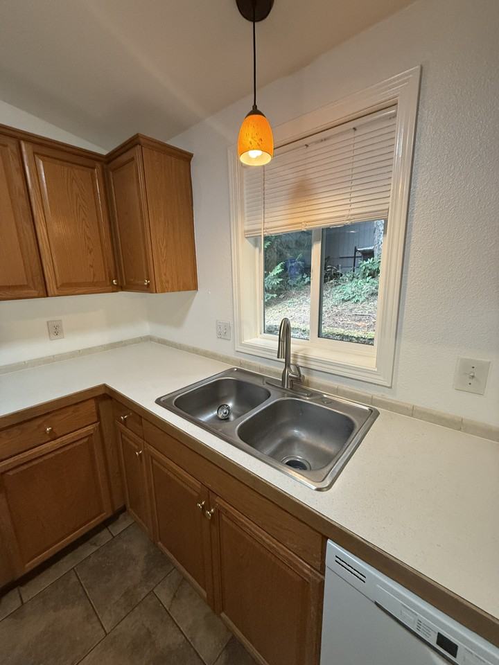 19221 12th Ave Ne #NA - Photo 4 of 16
