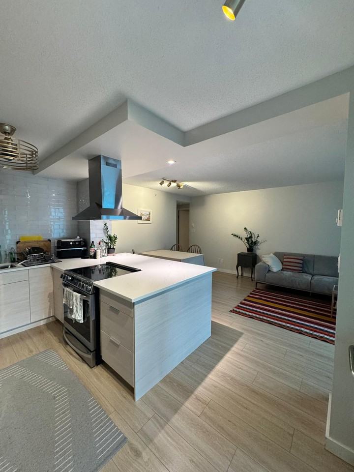 2468 East Broadway #202 - Photo 3 of 15
