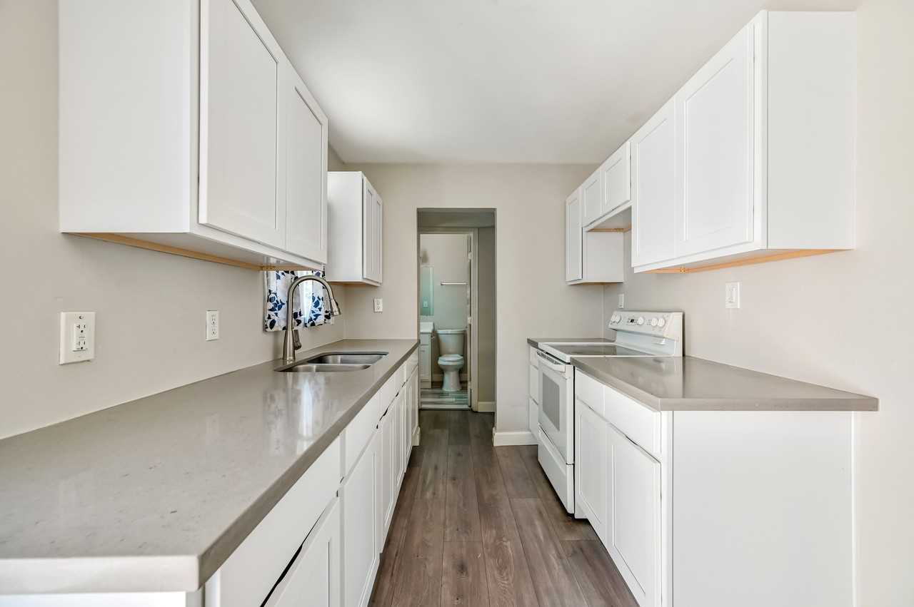 2142 East Taylor Street #7 - Photo 3 of 13