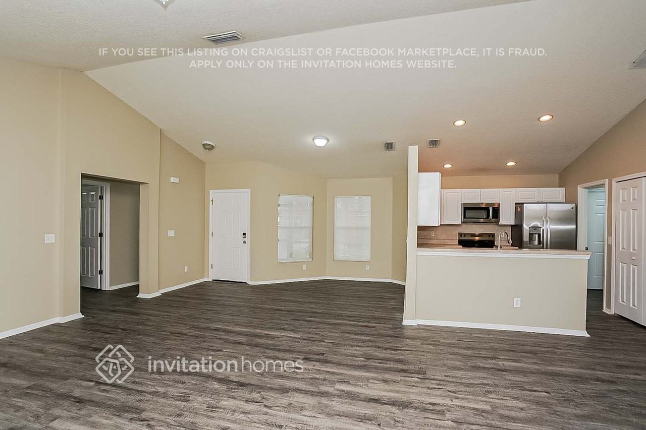 4191 Banbury Cir - Photo 3 of 17