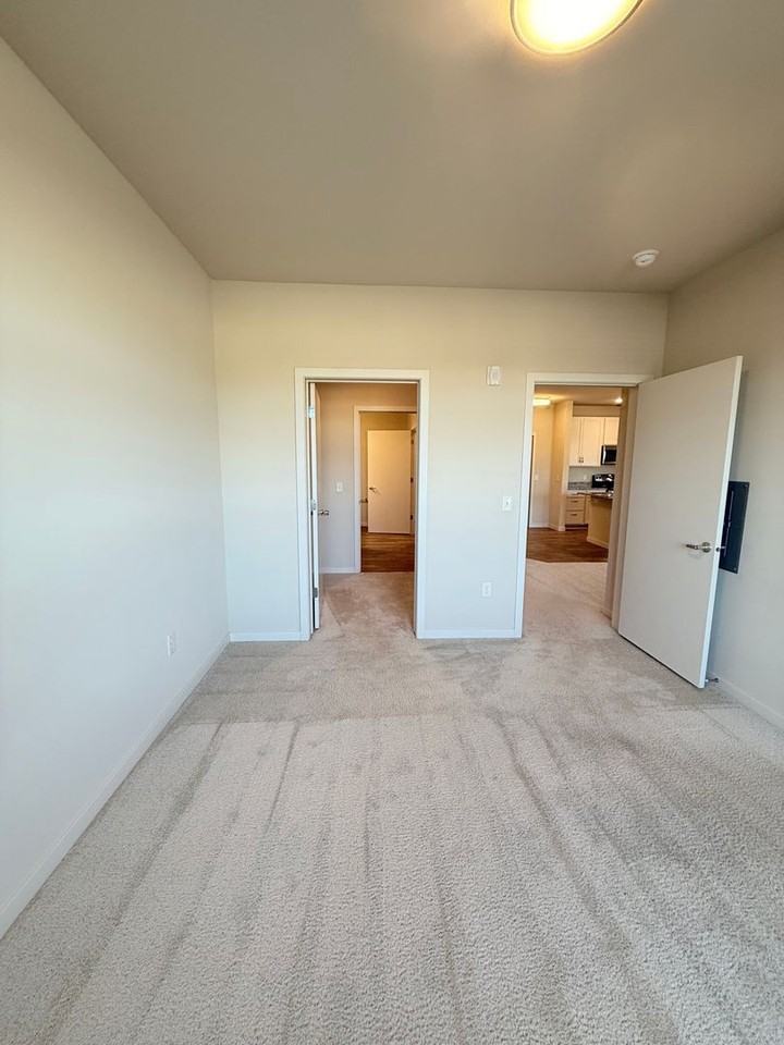 Lincoln Street Apartments - Photo 7 of 41