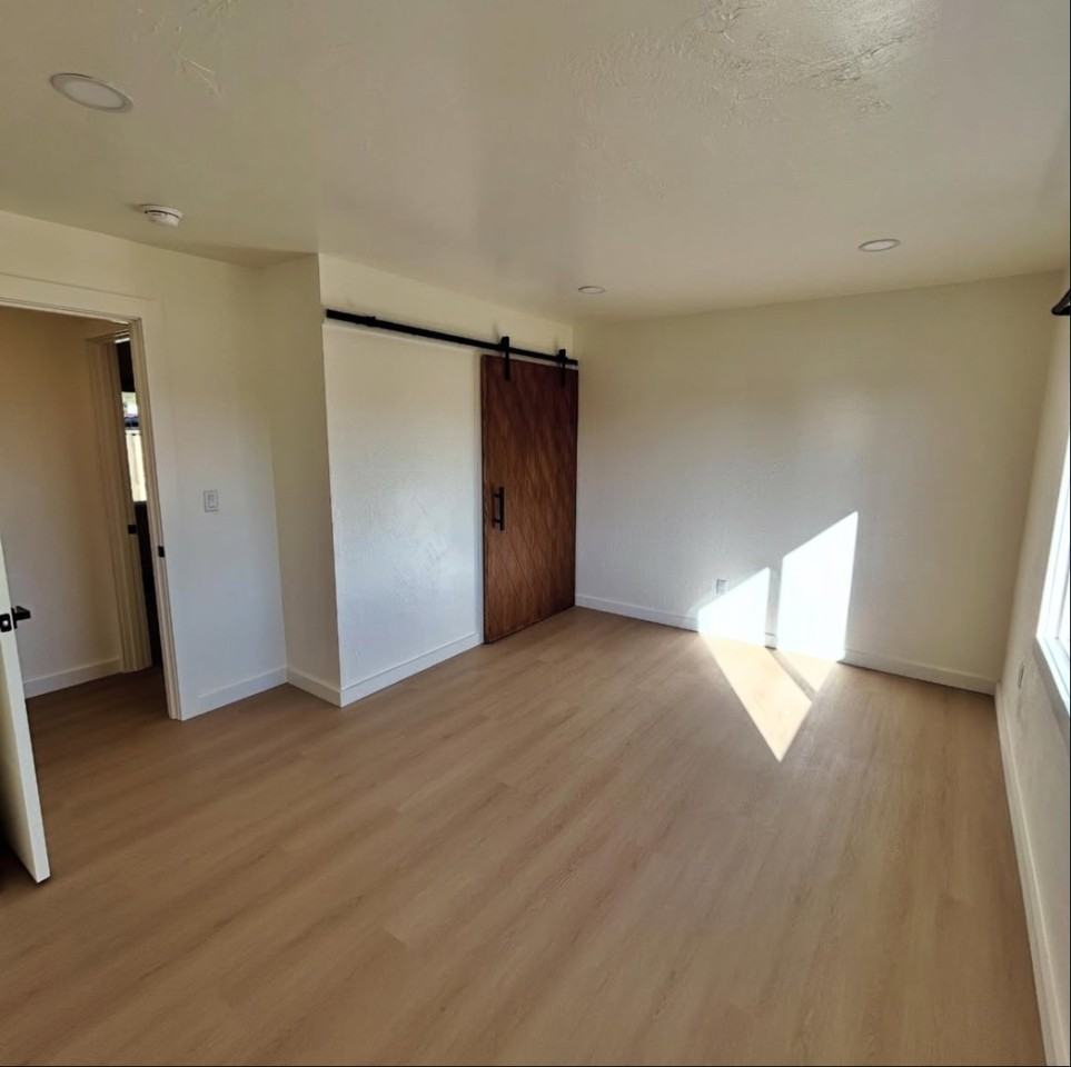 1421 Underwood Ct - Photo 3 of 9