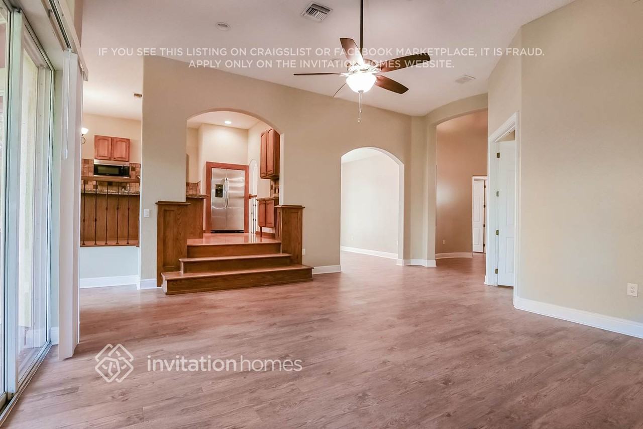 38744 Lakeview Walk - Photo 3 of 17