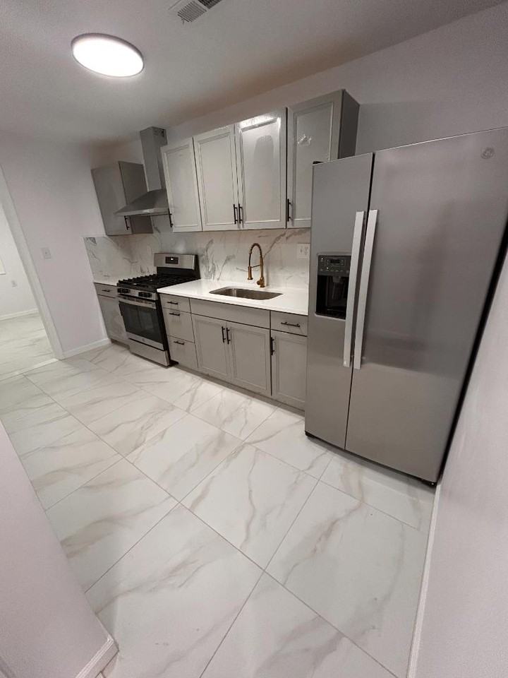 30 Grove Street - Photo 5 of 11