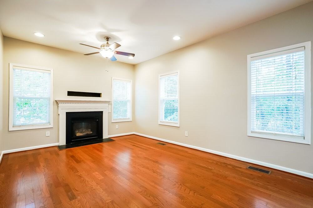 146 Willowbrook Cir - Photo 5 of 18