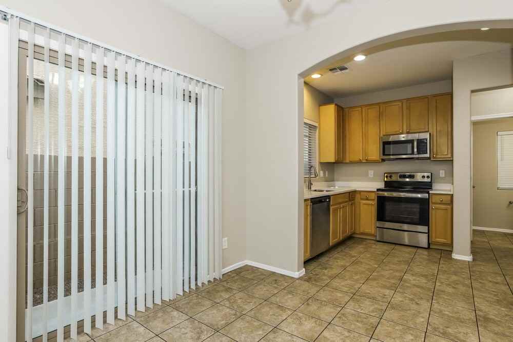 407 N Ranger Ct - Photo 5 of 17