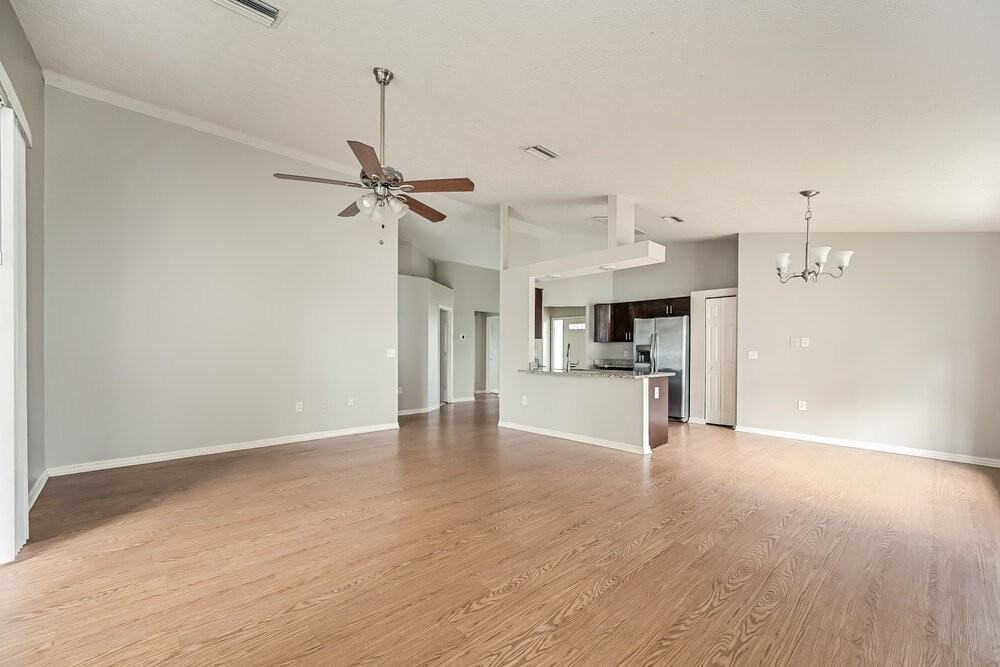 11006 Kenmore Dr - Photo 3 of 16