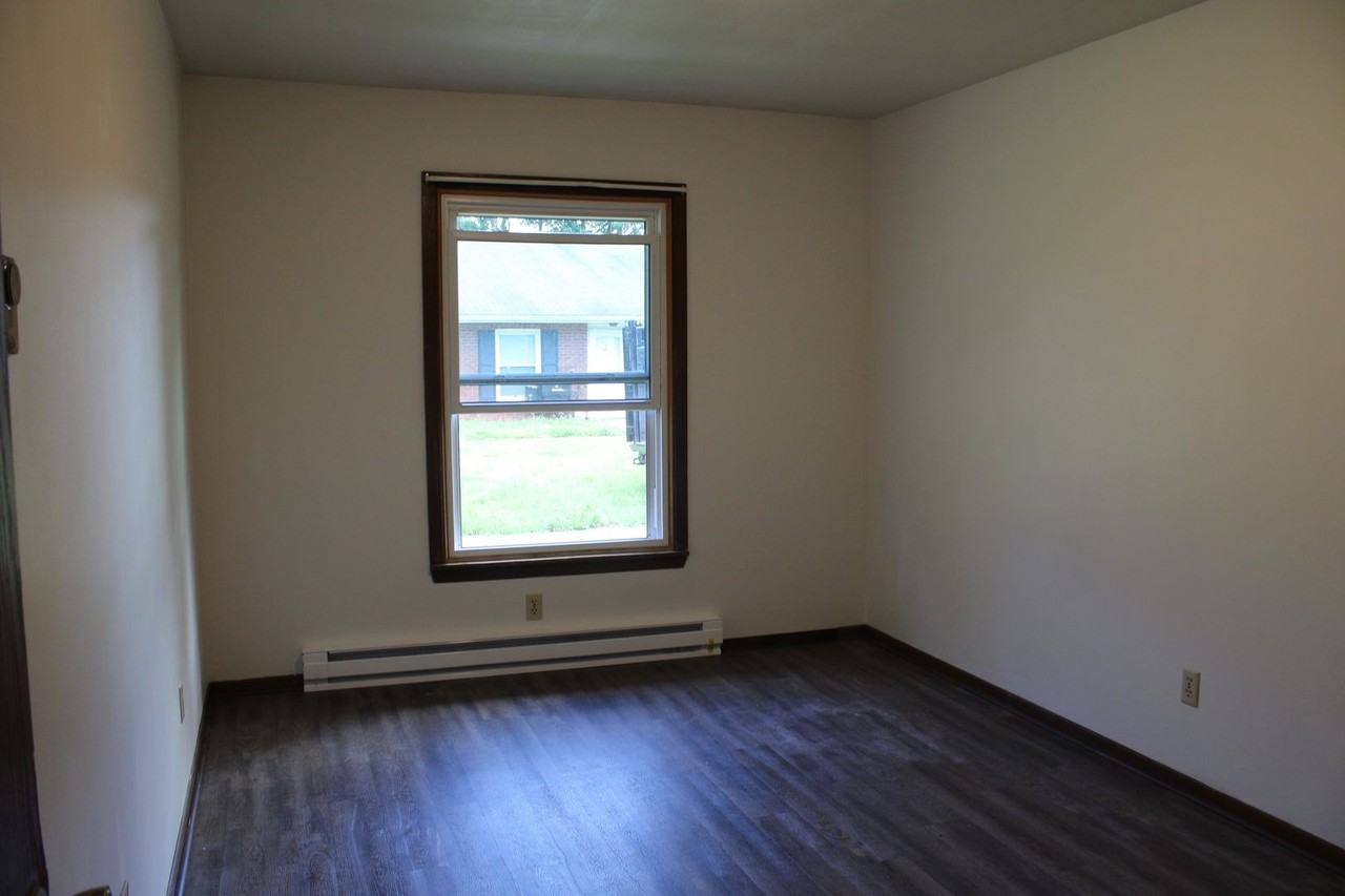 461 Grant - Photo 4 of 21