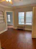 featured image of 1521 N Franklin Pl