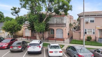 featured image of 736 Olive Ave