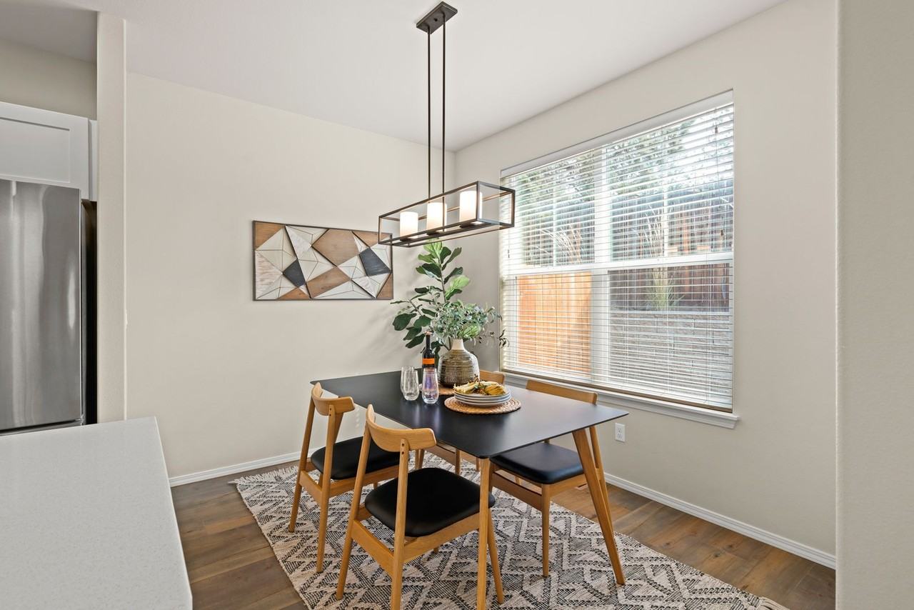 2358 Northeast 6th Street - Photo 6 of 16