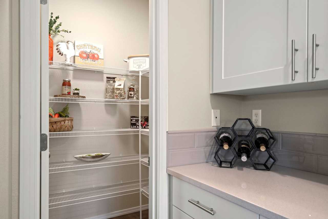 2358 Northeast 6th Street - Photo 7 of 16