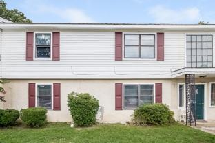 Goodman Manor Apartments - Photo 1 of 1