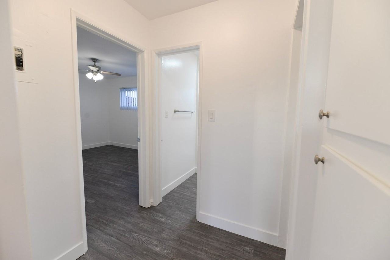 247 Avenida Del Poniente - Photo 6 of 17