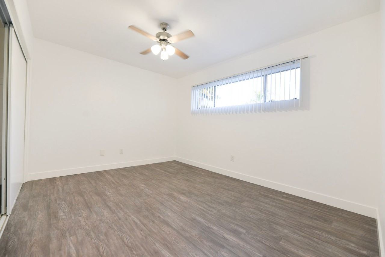 247 Avenida Del Poniente - Photo 7 of 17