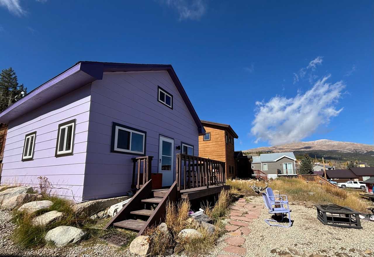 33 S Oak St - Photo 2 of 11