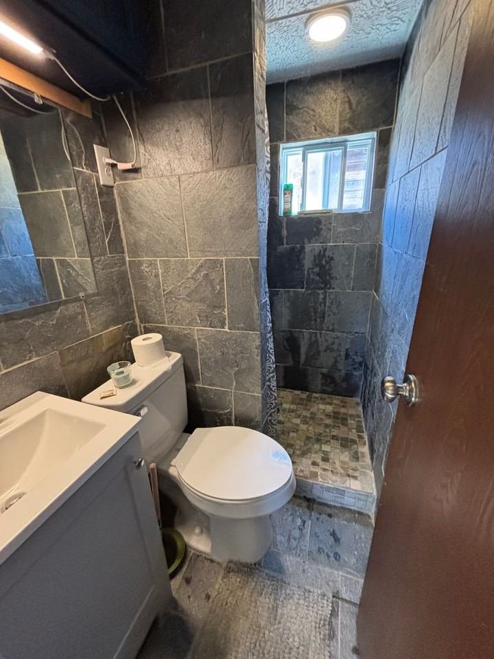 33 S Oak St - Photo 7 of 11